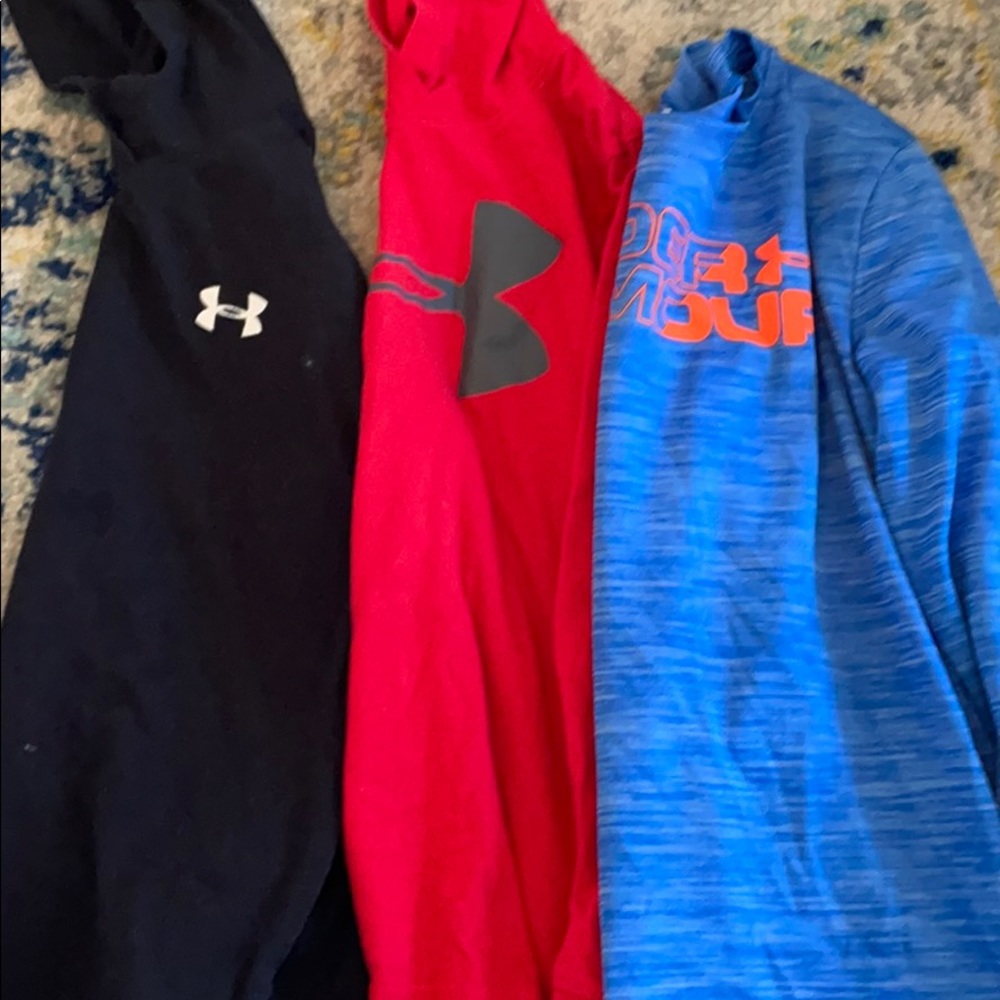 Boys Under Armor long sleeve shirts (7)